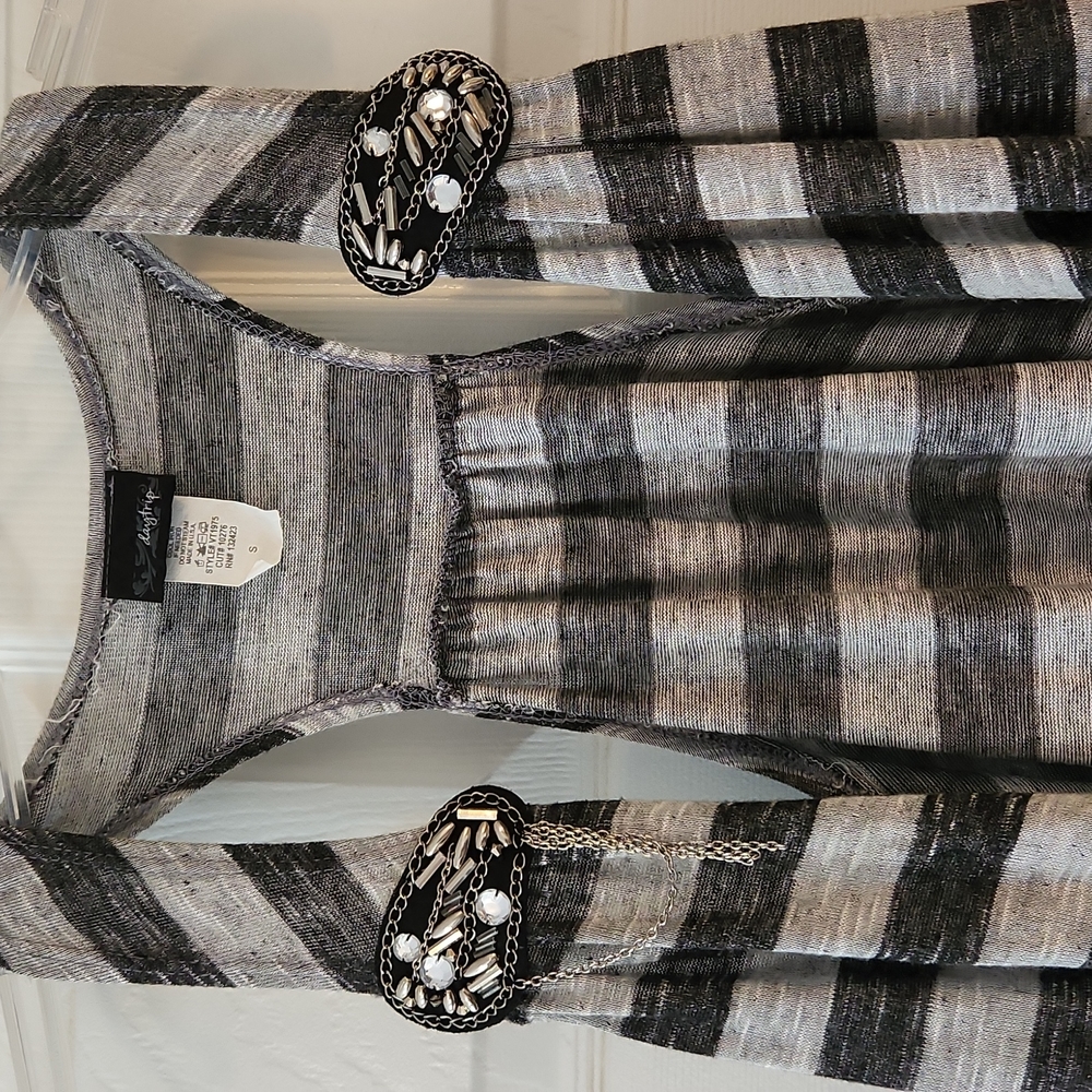 DAYTRIP VEST - Picture 2 of 4